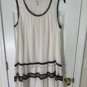 White Sleeveless Dress with Black Trim